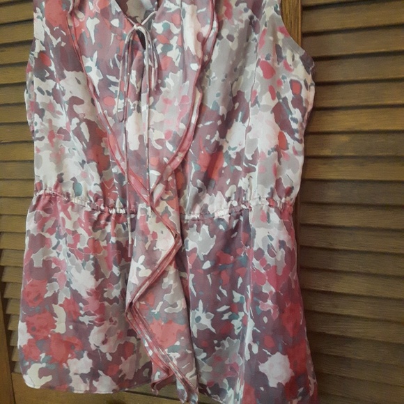 Banana Republic Blouse Size Small EUC - Picture 4 of 8